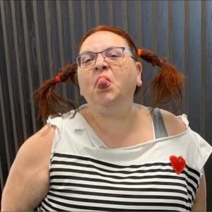 Meet your Posher, Marie-claude